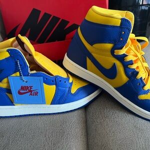 Nike Kids Blue and Yellow Sneakers